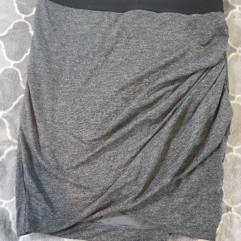 Express skirt size small